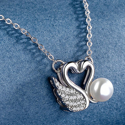 Elegant Swan Shape 999 Sterling Silver Necklace