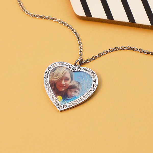 Personalized Photo Heart Shape Pendant Necklace For Couples And Family Members